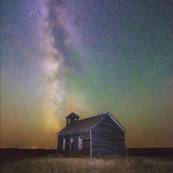 Meet your Posher, Danielle - Picture 1 of 1